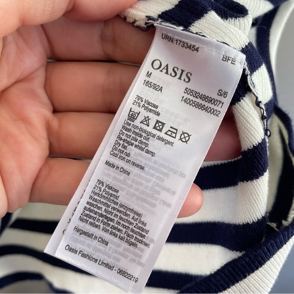 OASIS Striped Very Stretch Knit Short Sleeve Marine Style Top Size 12 - Picture 4 of 5
